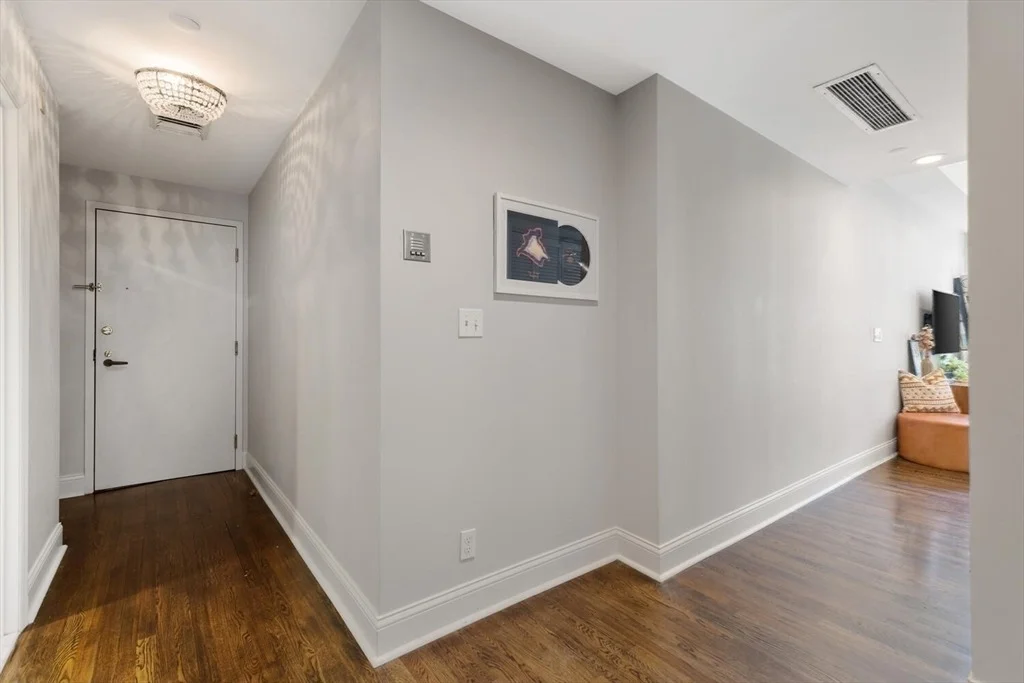 Photo of Unit 2D at 5 Appleton St