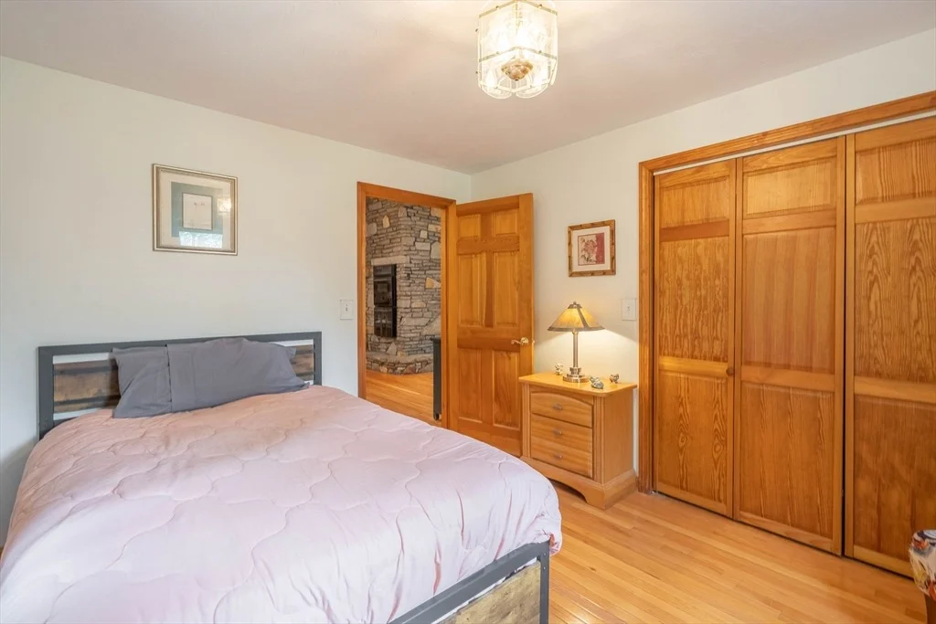 Photo of 25 Grandview Dr