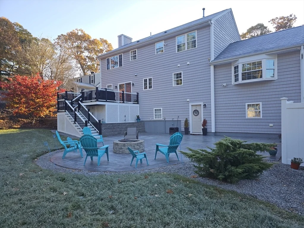 Photo of 489 Main St