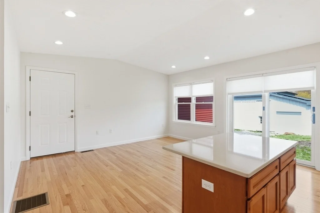 Photo of 269 Harvard Rd