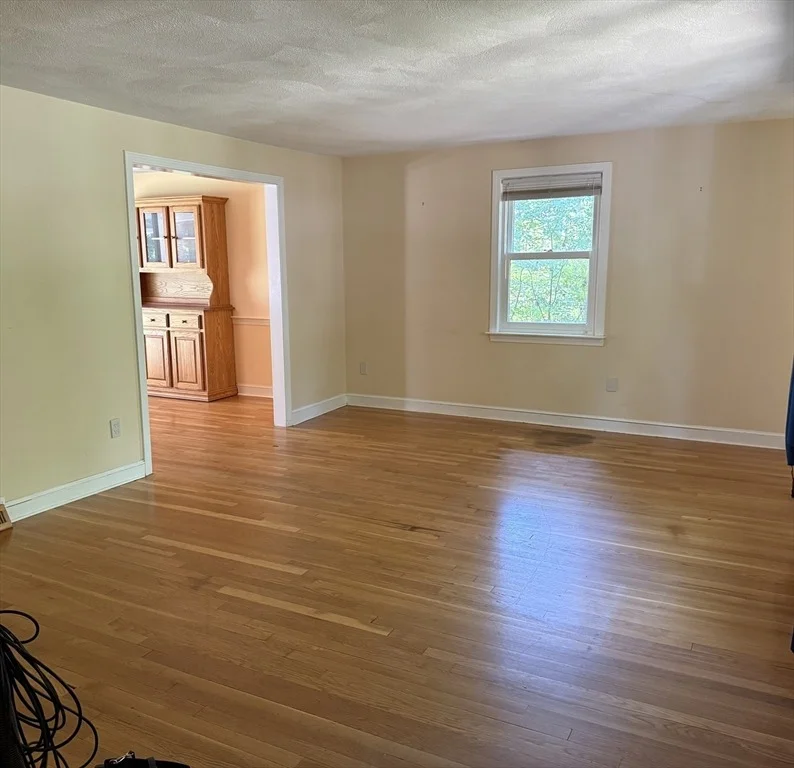 Photo of 17 Pondview Rd