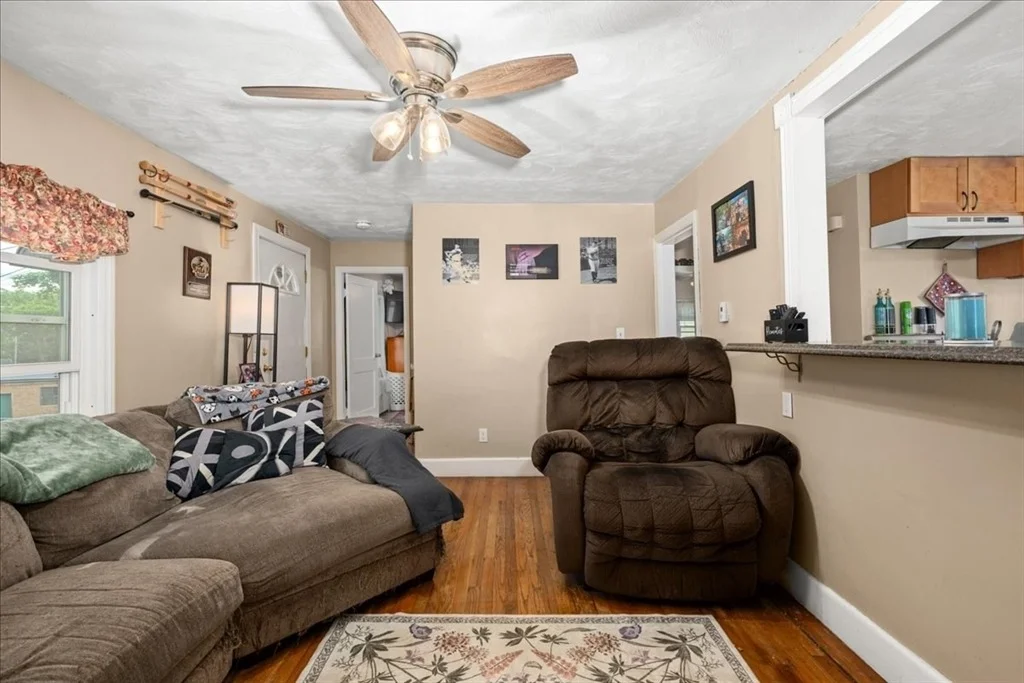 Photo of 27 Lavallee Ter