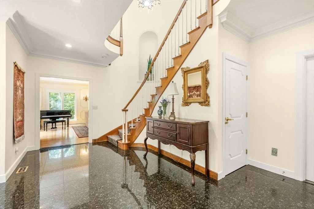 Photo of 11 Fox Run Rd