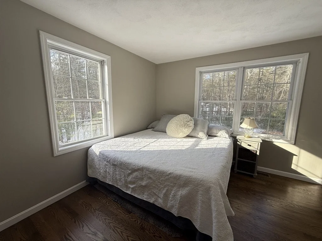 Photo of 142 River Rd