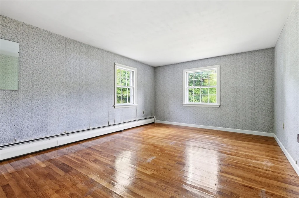 Photo of 10 Dunster Ln