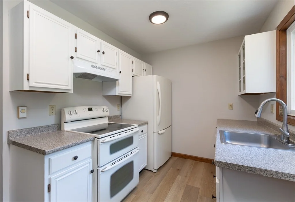 Photo of 246 Torrey Rd