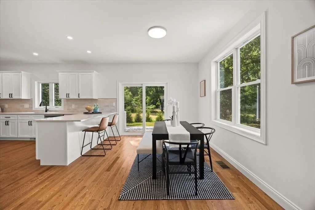 Photo of 12 Valley Run Dr