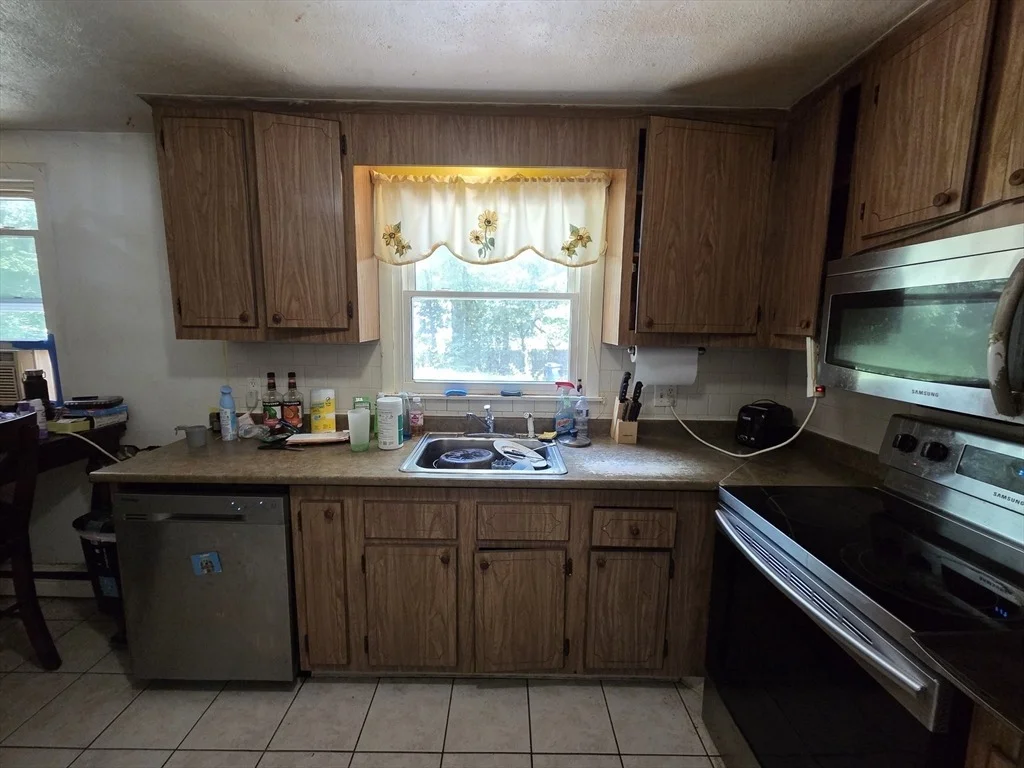 Photo of 23 Eisenhower Dr