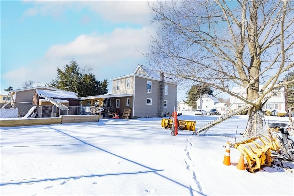 Photo of 13 Deering Ave
