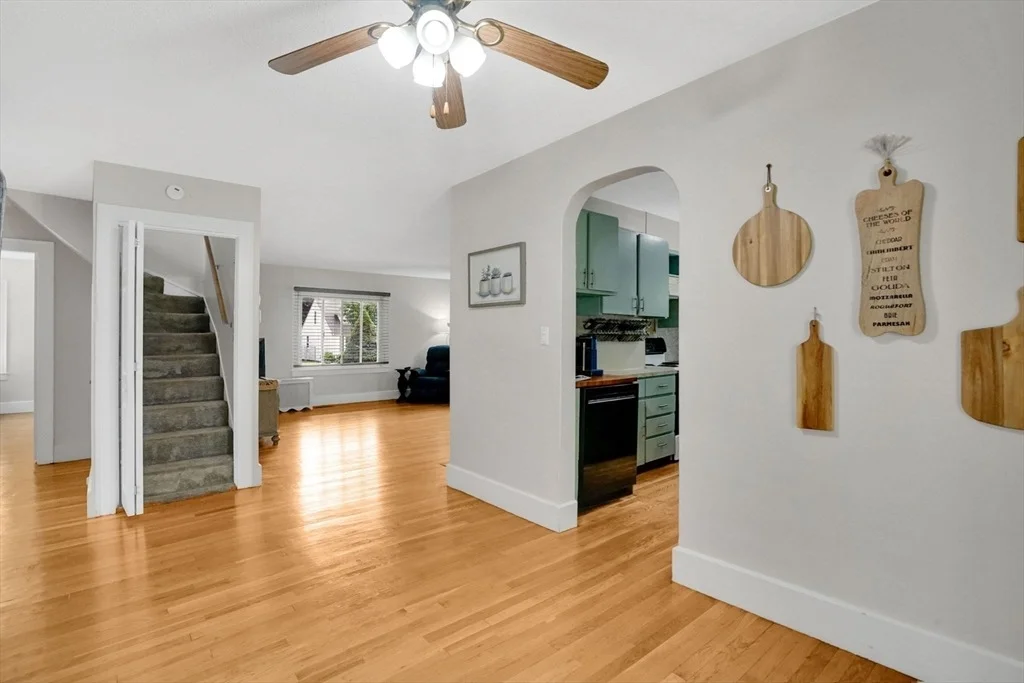 Photo of 76 Roosevelt Ave
