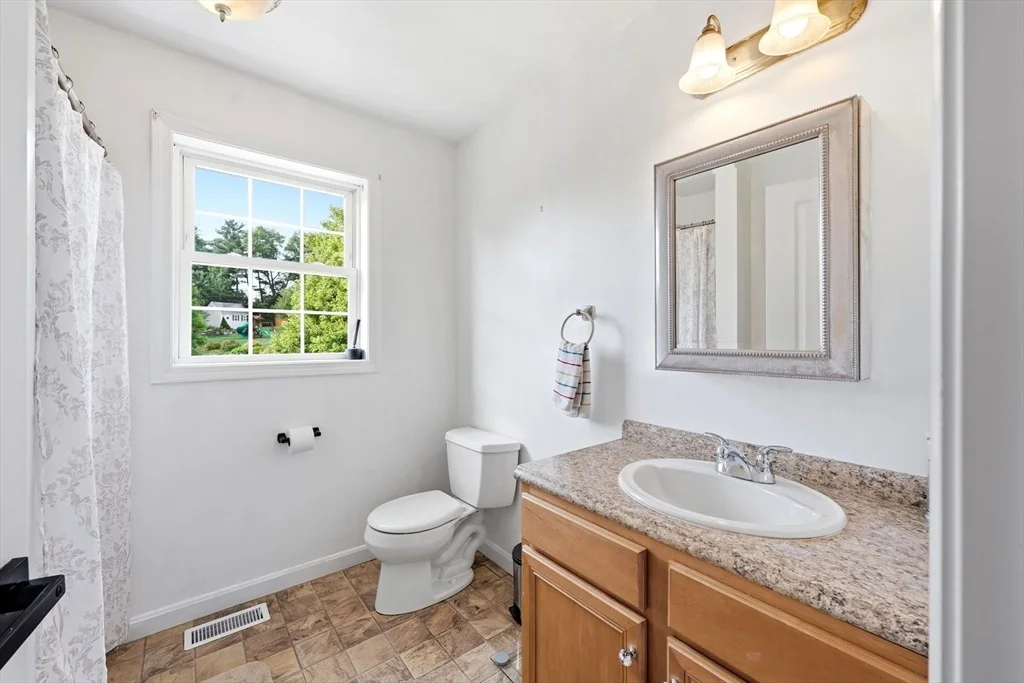 Photo of 341 Primrose Hill