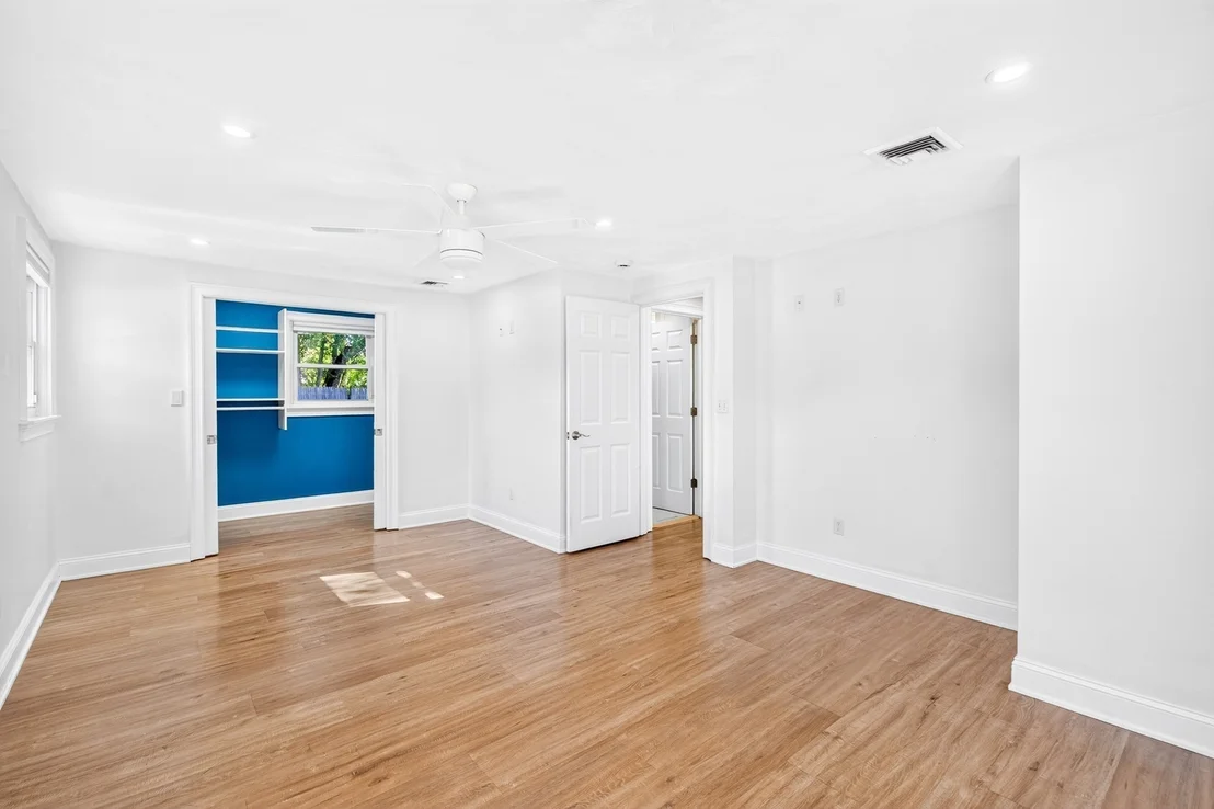 Photo of 15 Roger Rd
