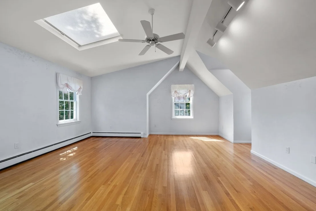 Photo of 14 Powder House Cir