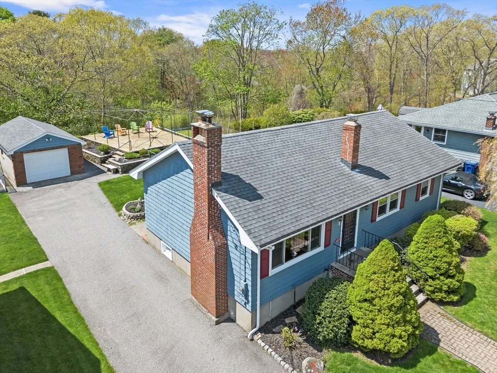 Photo of 7 Cedarcrest Rd