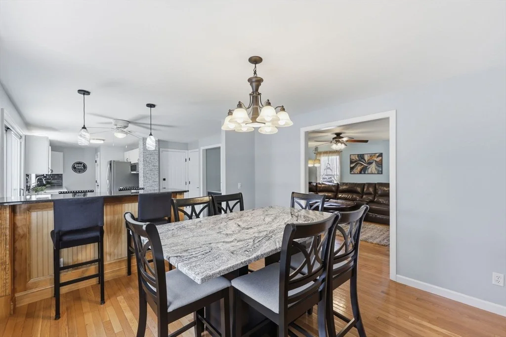 Photo of 33 Winding Ln