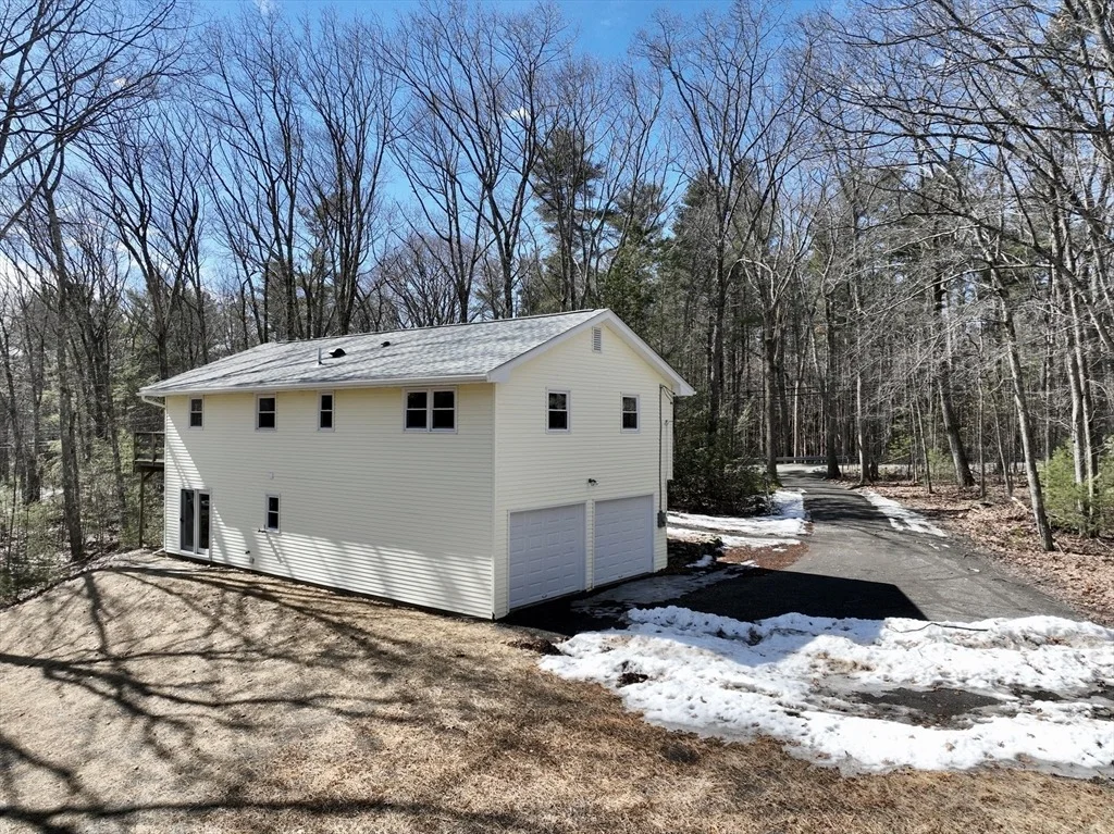 Photo of 564 West Pelham Road