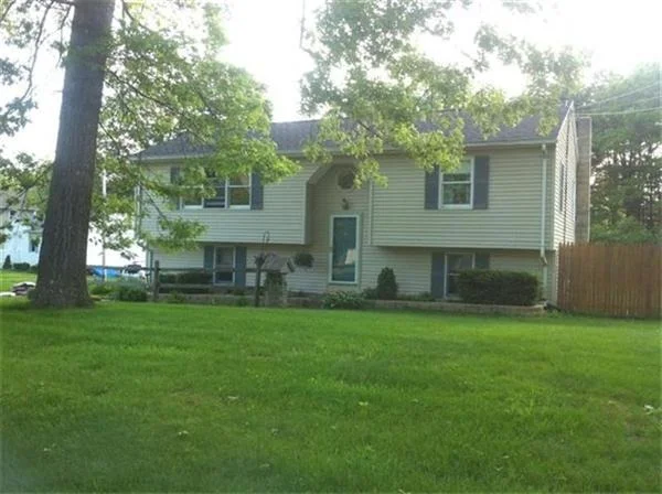 Photo of 12 Jaeger Dr