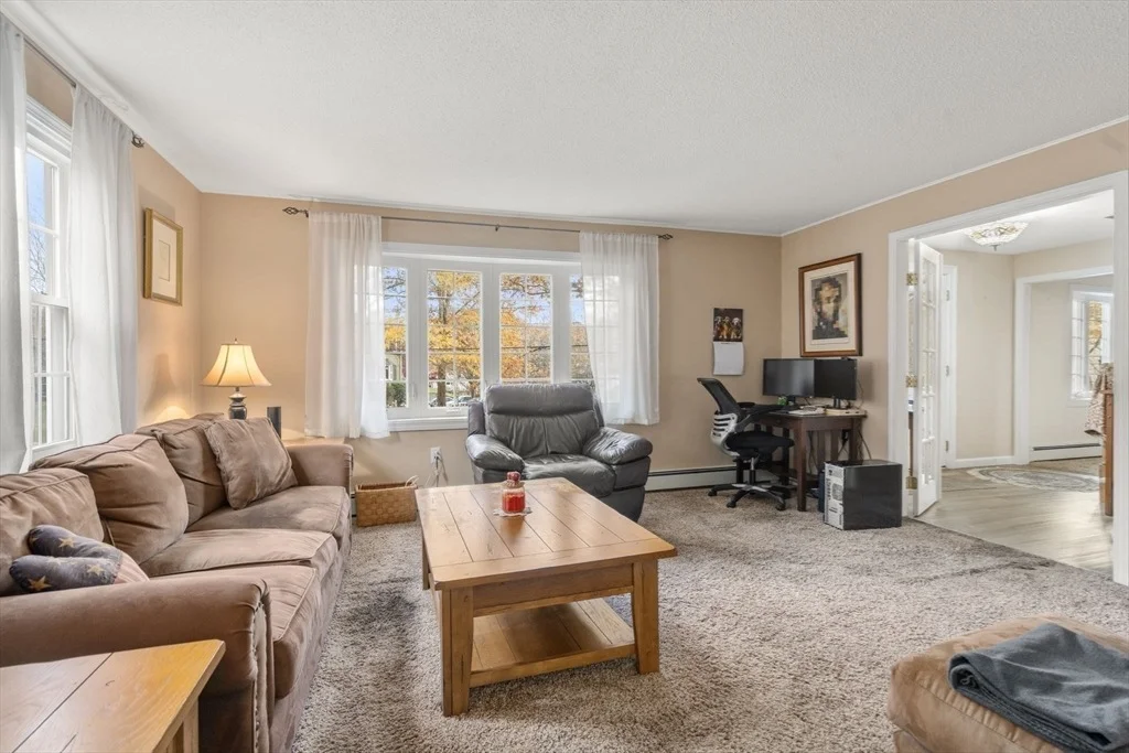 Photo of 25 Briar Dr