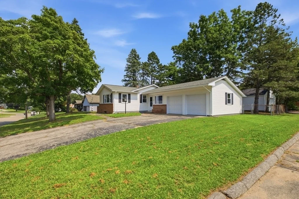 Photo of 142 Olko Circle