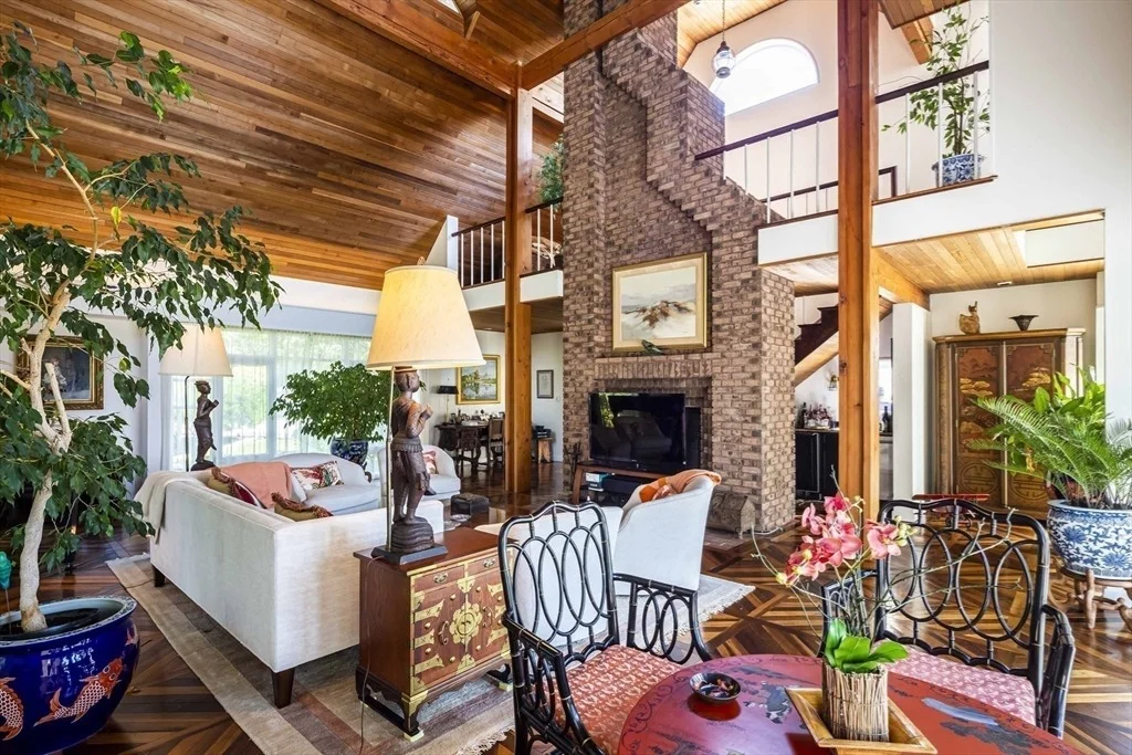 Photo of 255 Bayberry Way
