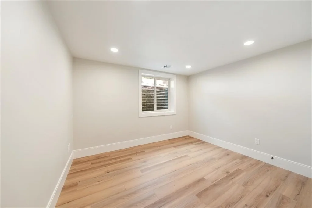 Photo of 6 Oak Knoll Road