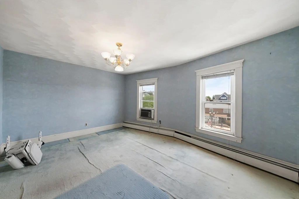 Photo of 562 Broadway