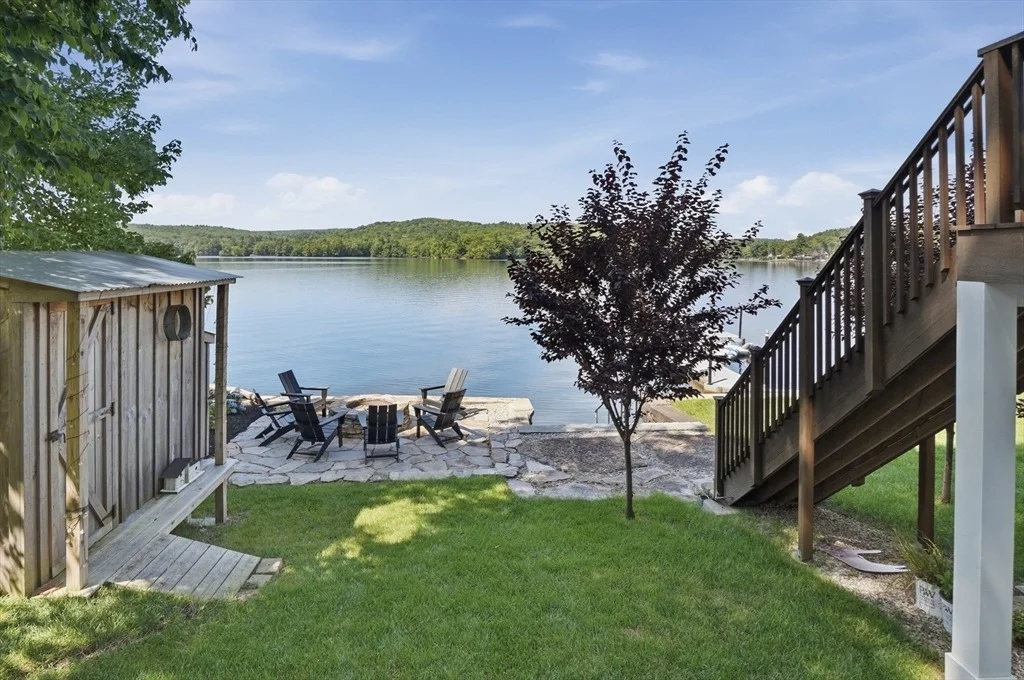 Photo of 182 Manchaug Road