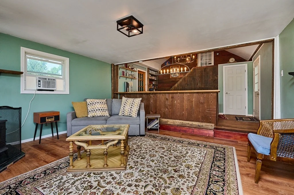 Photo of 666 Montgomery Rd