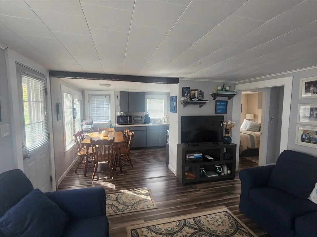 Photo of 7 Quasuet Ave