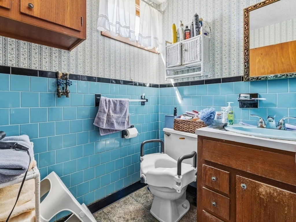 Photo of 430 William St.