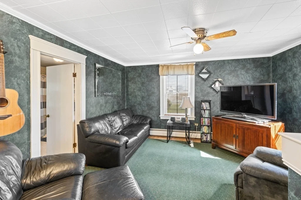 Photo of 112 King St