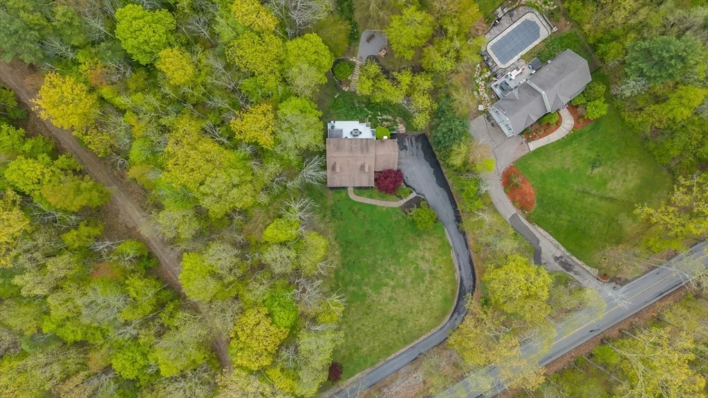 Photo of 13 Thompson Pond Rd