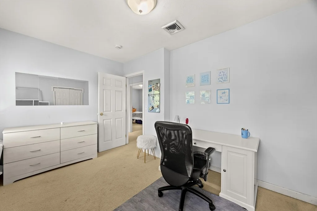Photo of 8 Robinwood Dr