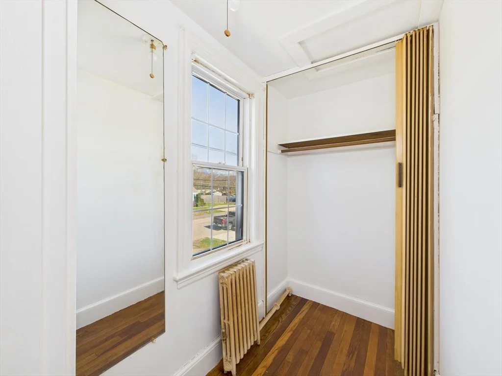 Photo of 35 Carroll Ave