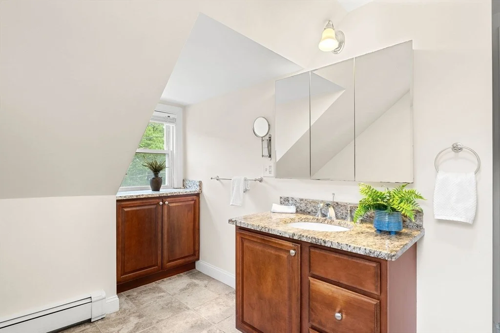 Photo of 19 Cunningham Cir