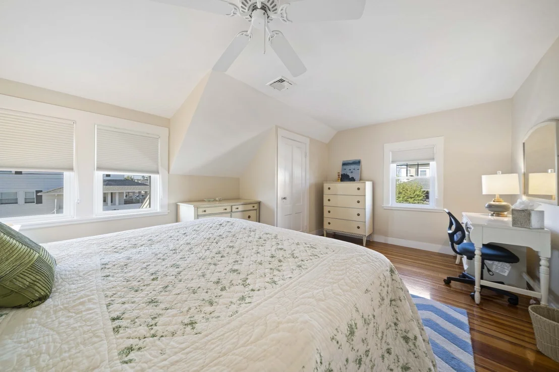 Photo of 117 Manomet Ave.