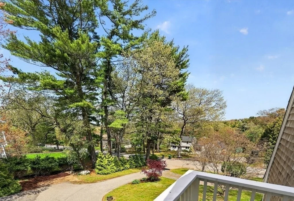 Photo of 60 Oakleaf Dr
