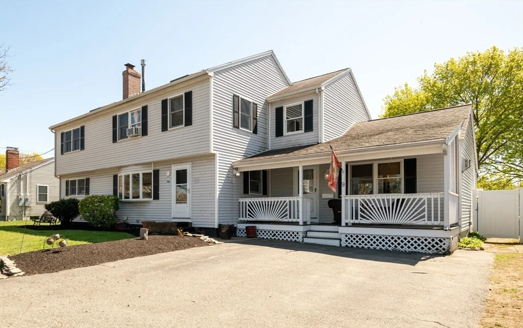 Photo of 9 Macarthur Blvd