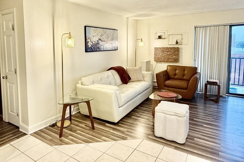 Photo of Unit 21 at 300 Governors Dr
