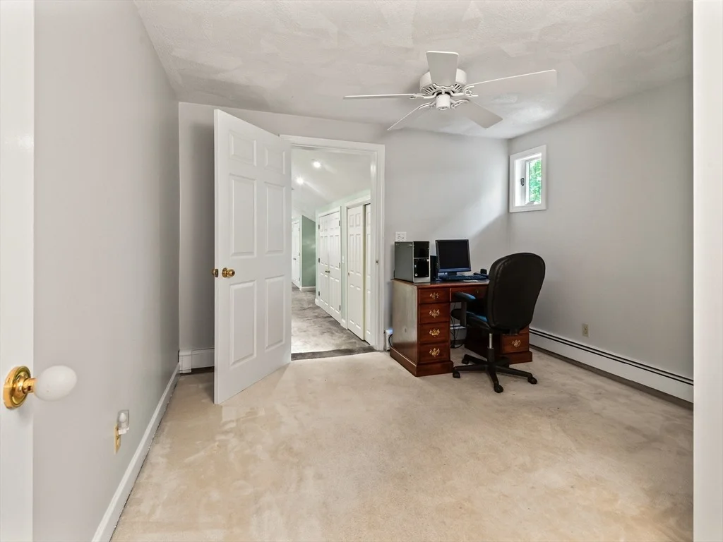 Photo of 14 Running Brook Cir