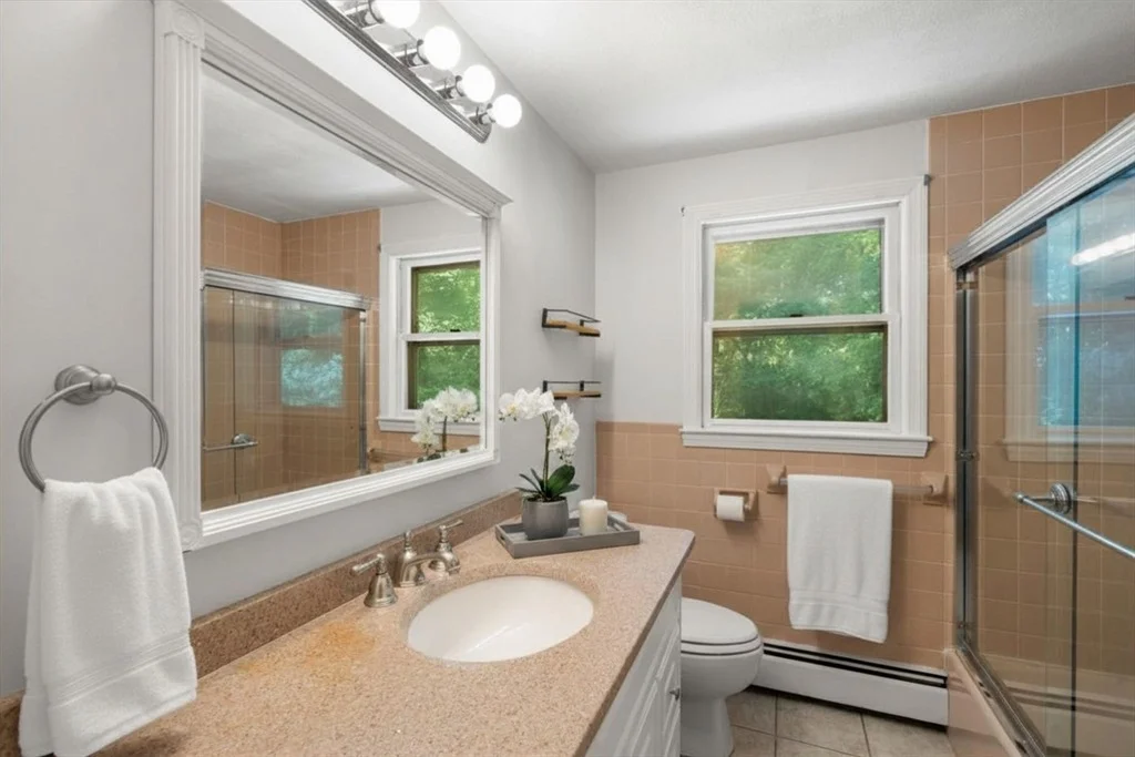 Photo of 258 Edgell Rd