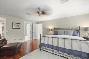 Photo of 5 Lancaster Ln