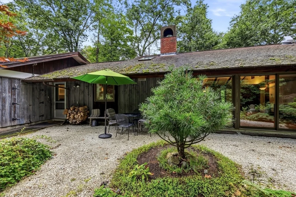 Photo of 8 Morgan Cir