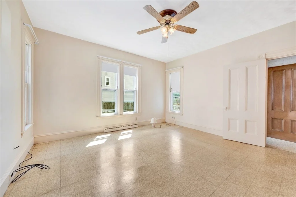 Photo of 337 Maple St