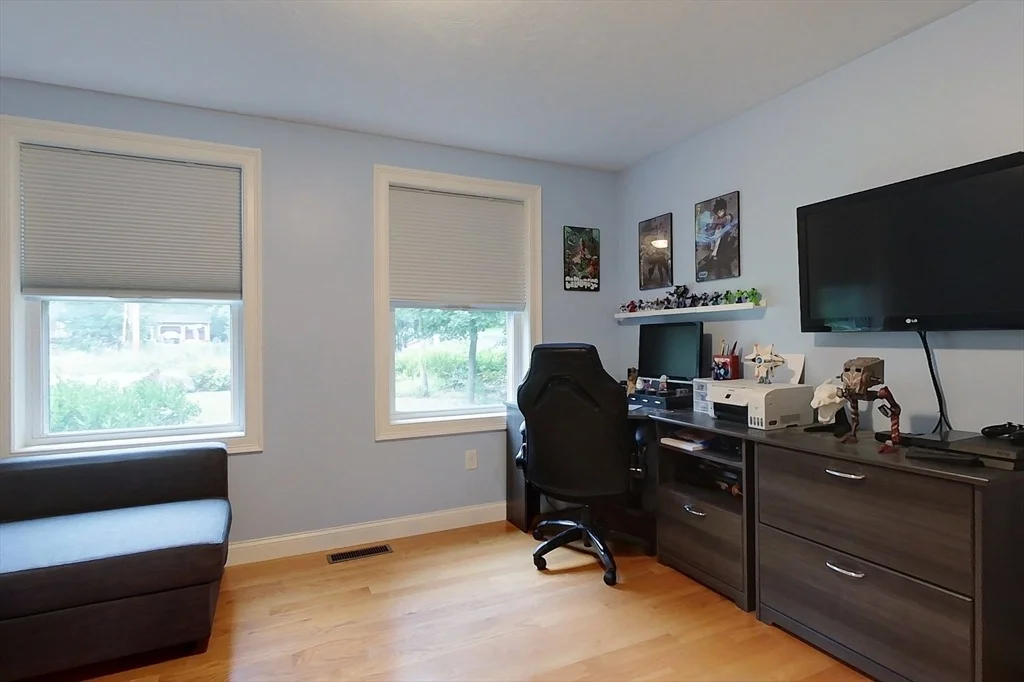Photo of 391 Main St