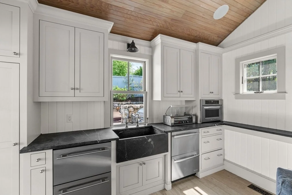 Photo of 48 Whiton Ave