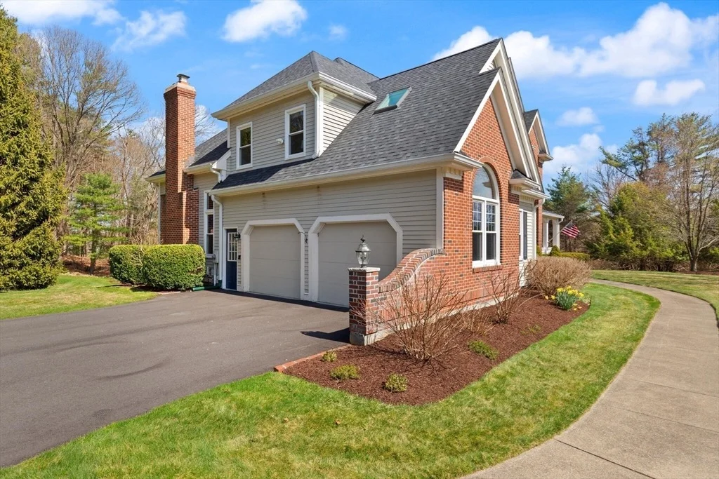 Photo of 20 Comstock Dr