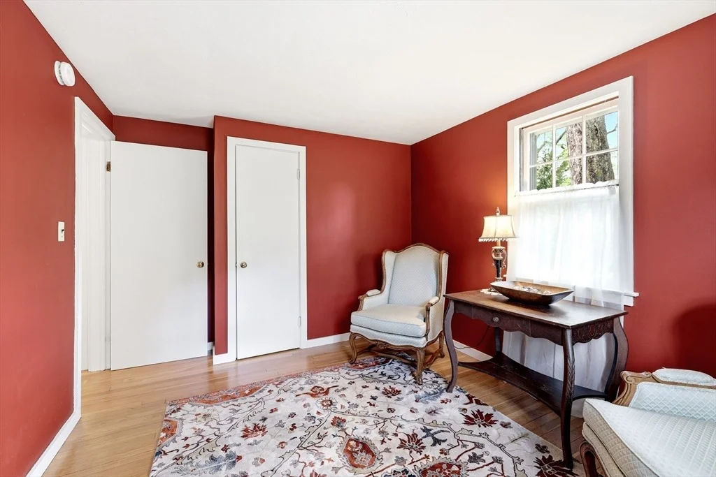 Photo of 87 Harlow Dr