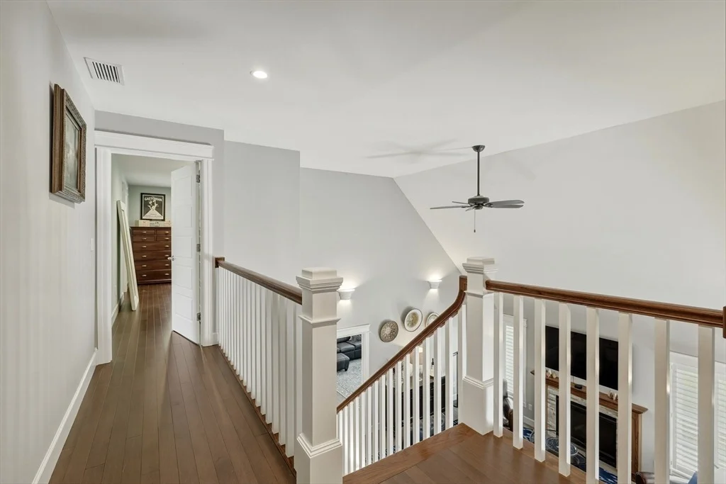 Photo of 12 Crystal Ln