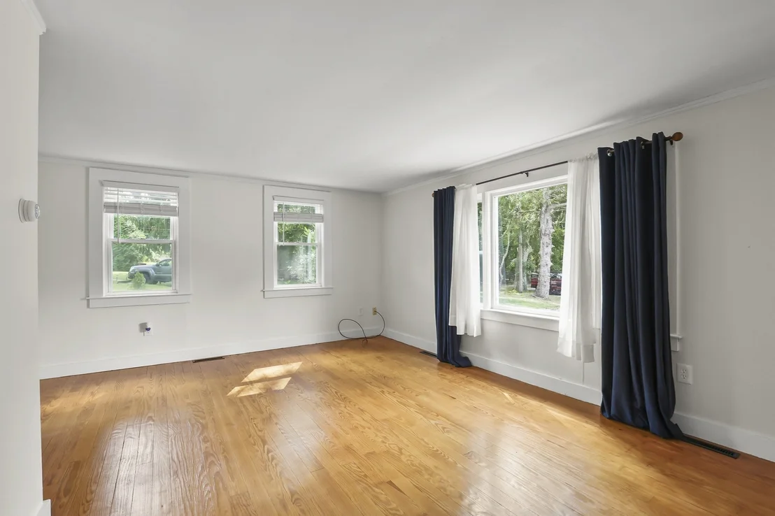 Photo of 200 Great Neck Rd
